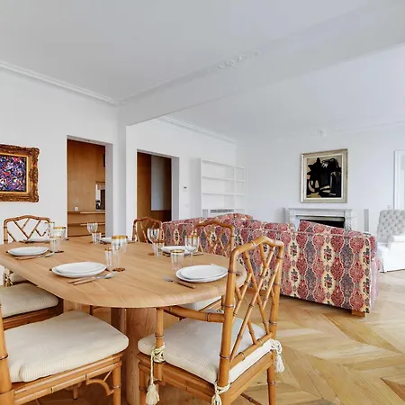 Appartement Old World Charm With Fireplace - Pantheon